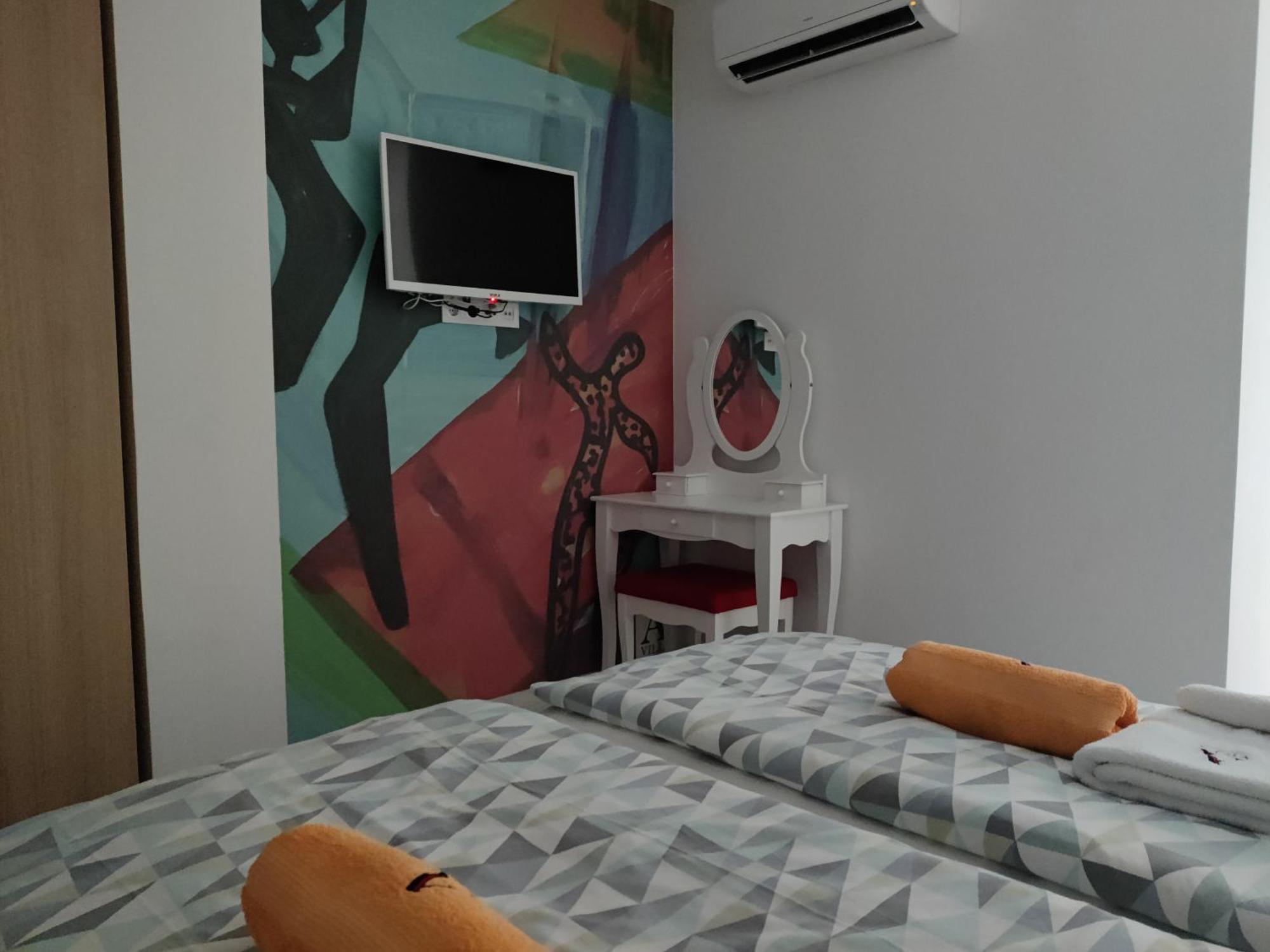 Apartments Villa A - Heating Pool Traù Esterno foto