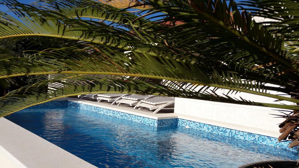 Apartments Villa A - Heating Pool Traù Esterno foto